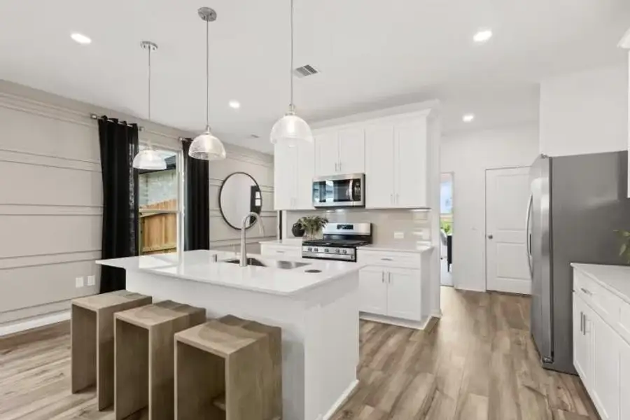 MODEL HOME images may NOT be consistent with the finished product. MODEL HOME images may NOT be consistent with the finished product.