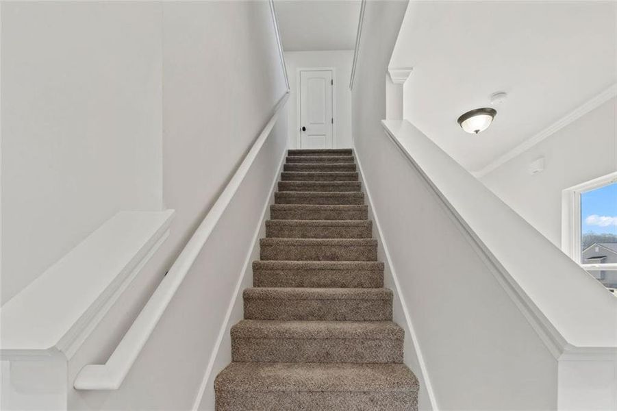 Spacious, unfurnished interior of a new home in , Alto (Image 17).