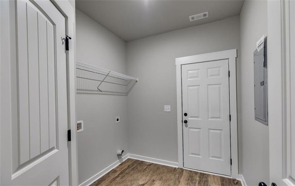 Spacious, unfurnished interior of a new home in , Buchanan (Image 24).