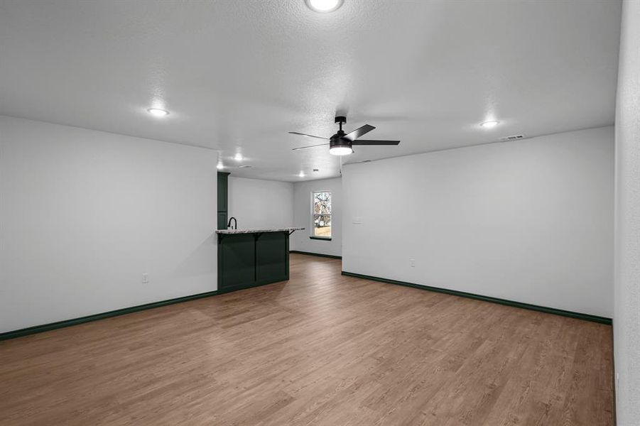 Spacious, unfurnished interior of a new home in , Nocona (Image 19).