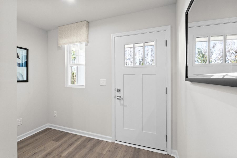 Spacious, unfurnished interior of a new home in Somerset, Santee (Image 19).