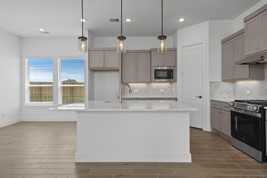 Furnished interior view inside a new home in Riceland, Mont Belvieu (Image 8).