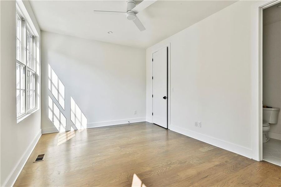 Spacious, unfurnished interior of a new home in Laurel Brooke, Peachtree City (Image 41). Spacious, unfurnished interior of a new home in Laurel Brooke, Peachtree City (Image 41).