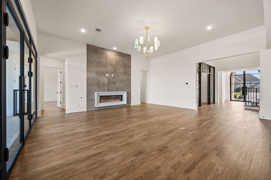 Spacious, unfurnished interior of a new home in The Resort on Eagle Mt. Lake, Fort Worth (Image 34).