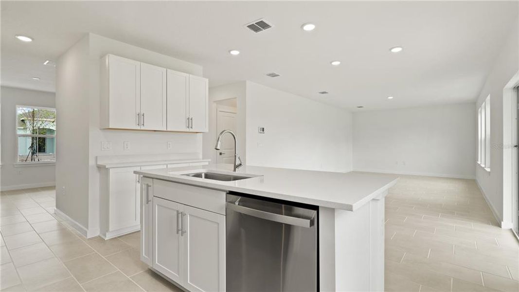 Furnished interior view inside a new home in Willowbrook North, Winter Haven (Image 12).