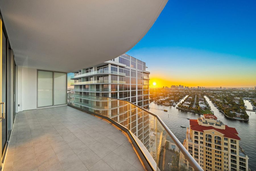 Exterior details and patio area of a home in Selene Oceanfront Residences, Fort Lauderdale (Image 32).