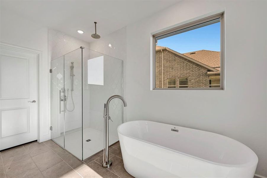 Furnished interior view inside a new home in Gateway Parks, Forney (Image 12).