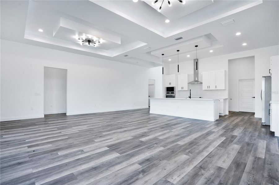 Spacious, unfurnished interior of a new home in , Lake Alfred (Image 28).
