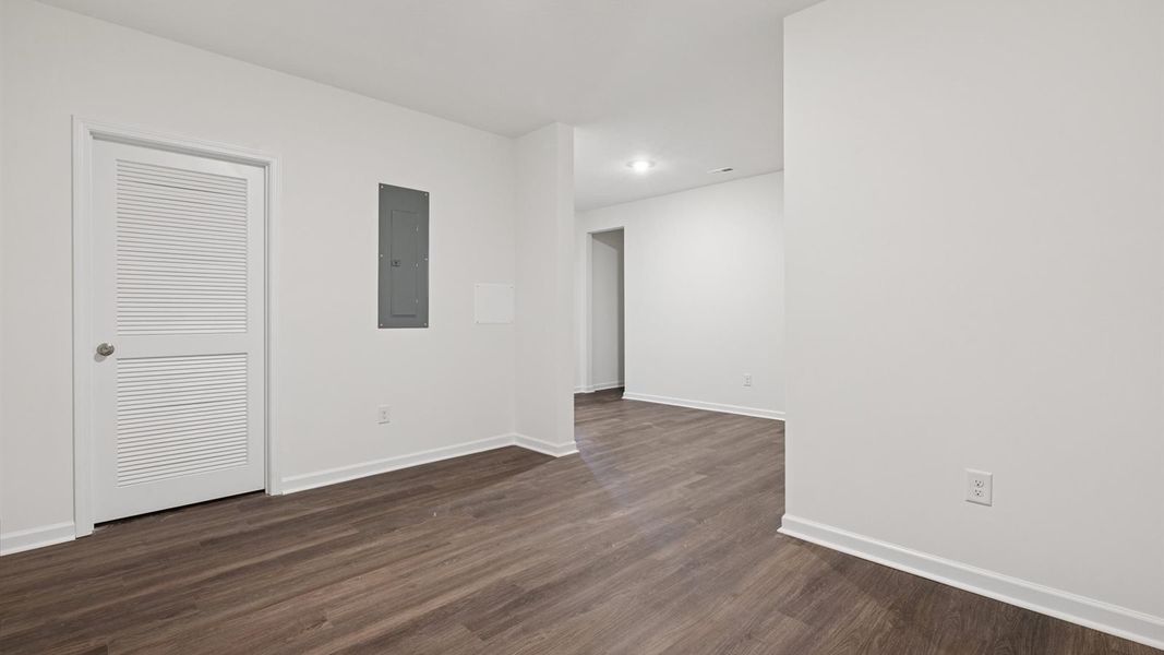 Spacious, unfurnished interior of a new home in Whispering Springs, Maryville (Image 41).