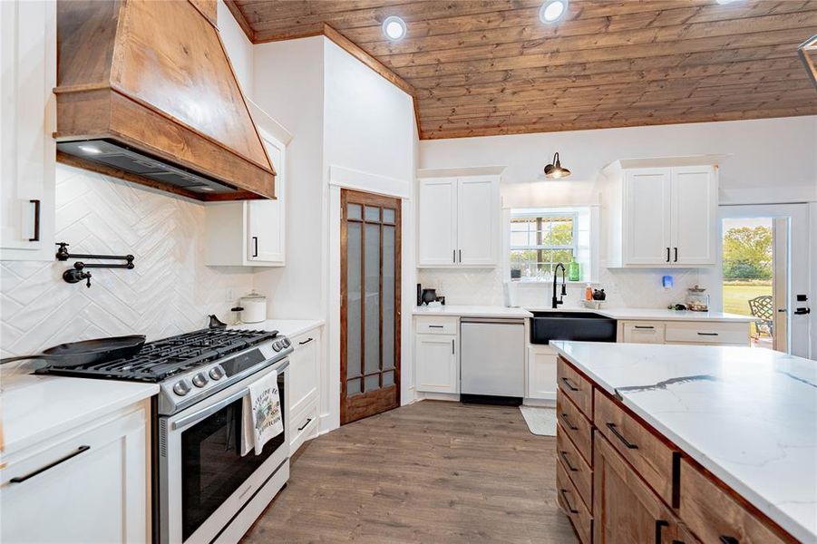 Furnished interior view inside a new home in , Malakoff (Image 7). Furnished interior view inside a new home in , Malakoff (Image 7).