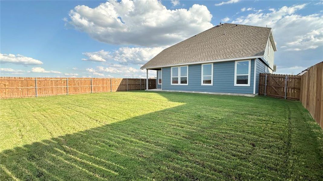 Exterior details and patio area of a home in Rock Creek Ranch, Fort Worth (Image 2). Exterior details and patio area of a home in Rock Creek Ranch, Fort Worth (Image 2).