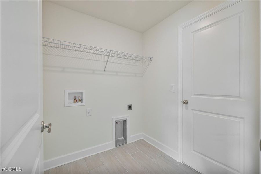 Spacious, unfurnished interior of a new home in Cape Coral, Cape Coral (Image 26). Spacious, unfurnished interior of a new home in Cape Coral, Cape Coral (Image 26).