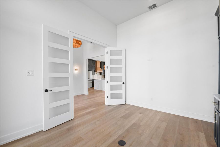 Please Note: These interior photos are not of the actual design but are of a completed one with a similar floor plan. Finishes, features, and layouts may vary. Please Note: These interior photos are not of the actual design but are of a completed one with a similar floor plan. Finishes, features, and layouts may vary.