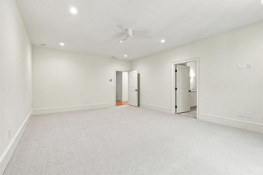 Spacious, unfurnished interior of a new home in , Roswell (Image 80).