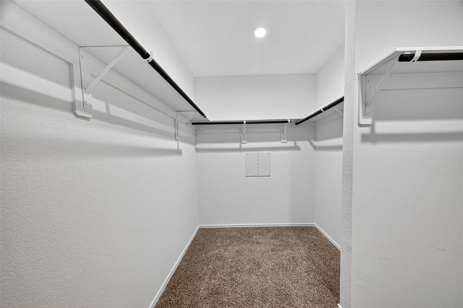 Spacious, unfurnished interior of a new home in Windstone on the Prairie, Richmond (Image 26).