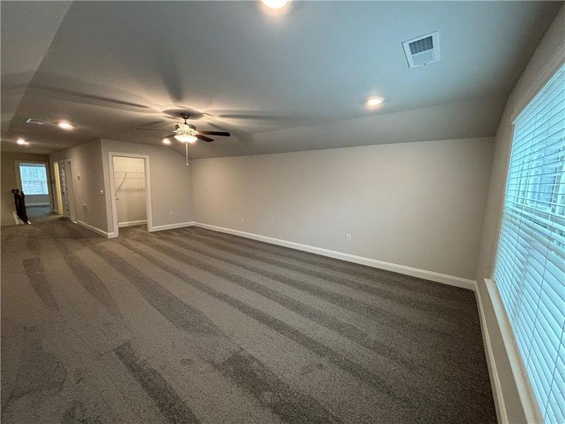 Spacious, unfurnished interior of a new home in Tuscany Hills, Douglasville (Image 32). Spacious, unfurnished interior of a new home in Tuscany Hills, Douglasville (Image 32).