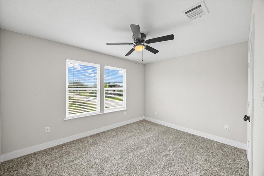 Spacious, unfurnished interior of a new home in , Houston (Image 18).