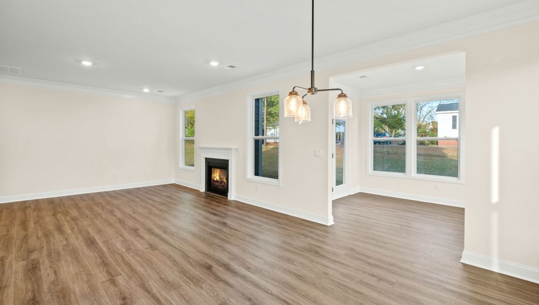 Image 33 representing the HAMPSHIRE by D.R. Horton in Whitehawk Meadows, Travelers Rest, SC.