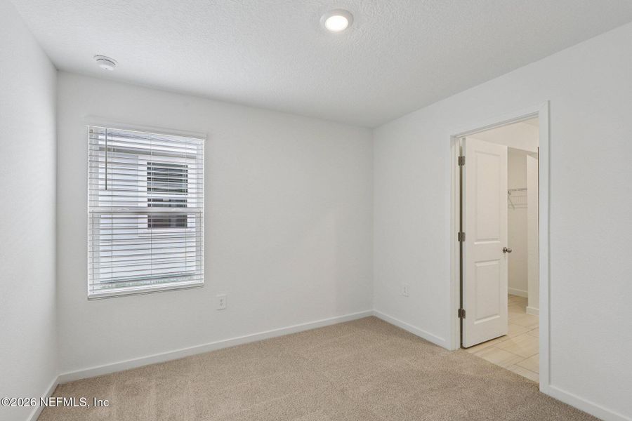 Spacious, unfurnished interior of a new home in , Jacksonville (Image 28).