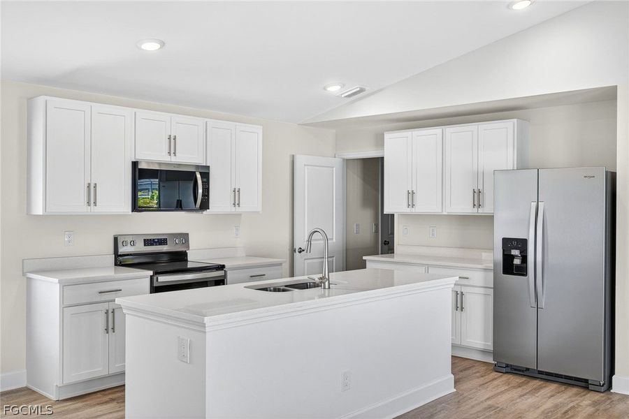 Furnished interior view inside a new home in Cape Coral, Cape Coral (Image 6).