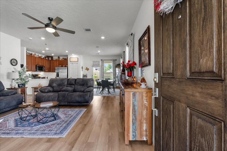 Furnished interior view inside a new home in , Alvin (Image 27). Furnished interior view inside a new home in , Alvin (Image 27).
