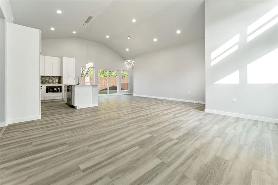 Spacious, unfurnished interior of a new home in , Balch Springs (Image 20).