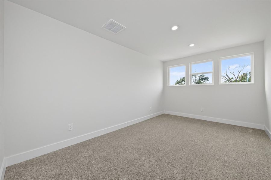 Spacious, unfurnished interior of a new home in , Bridge City (Image 16).