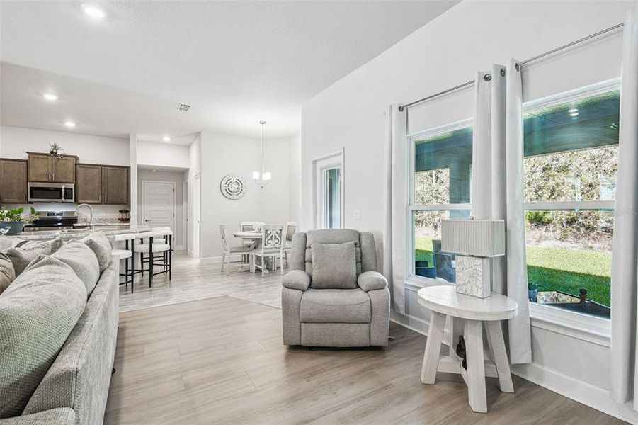 Furnished interior view inside a new home in Sugarmill Woods, Homosassa (Image 12).
