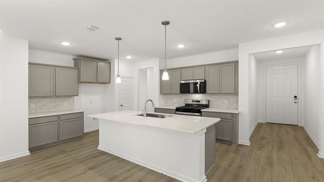 07. 2017 Bayfront - Kitchen (2)