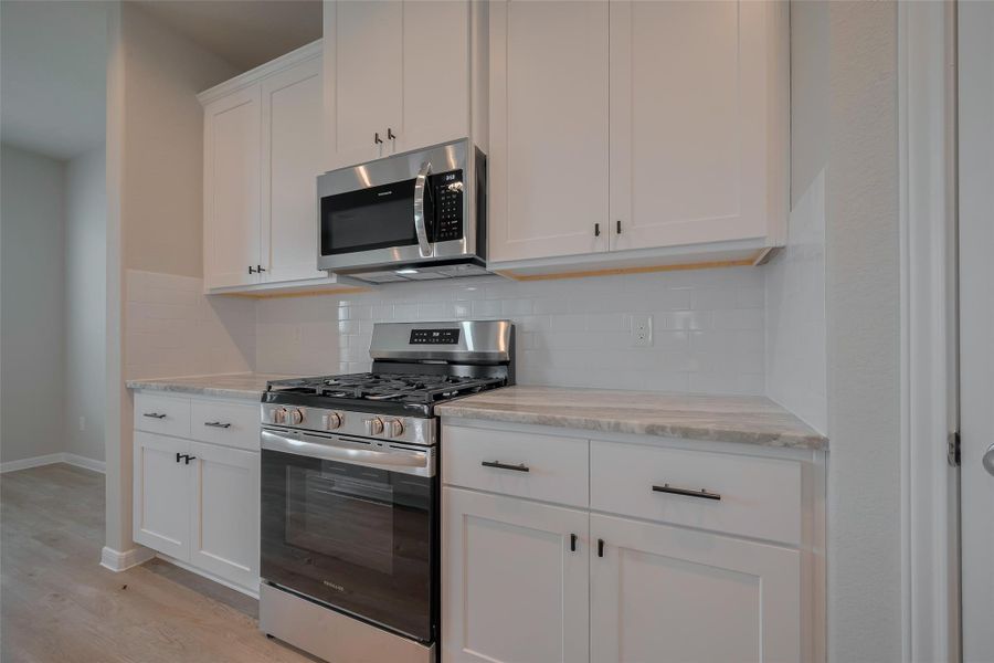 Furnished interior view inside a new home in La Segarra, Brookshire (Image 9).