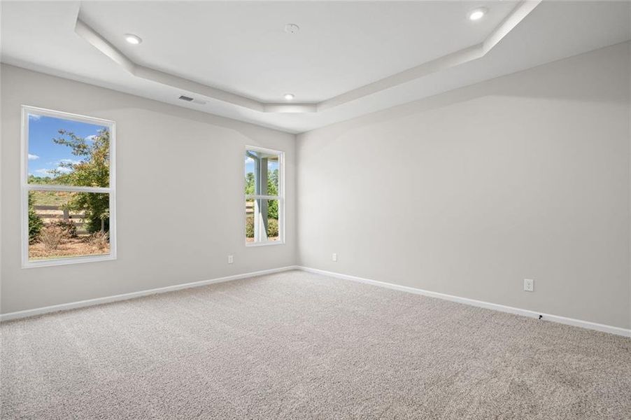 Spacious, unfurnished interior of a new home in Laurel Farms, Dallas (Image 31). Spacious, unfurnished interior of a new home in Laurel Farms, Dallas (Image 31).