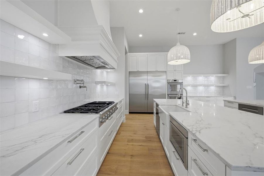 Furnished interior view inside a new home in , Dallas (Image 6).