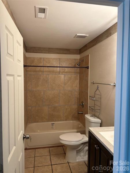 Furnished interior view inside a new home in , Belmont (Image 15).