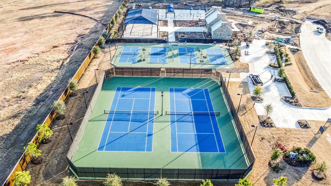 Community amenities in Chambers Creek, Willis (Image 39).