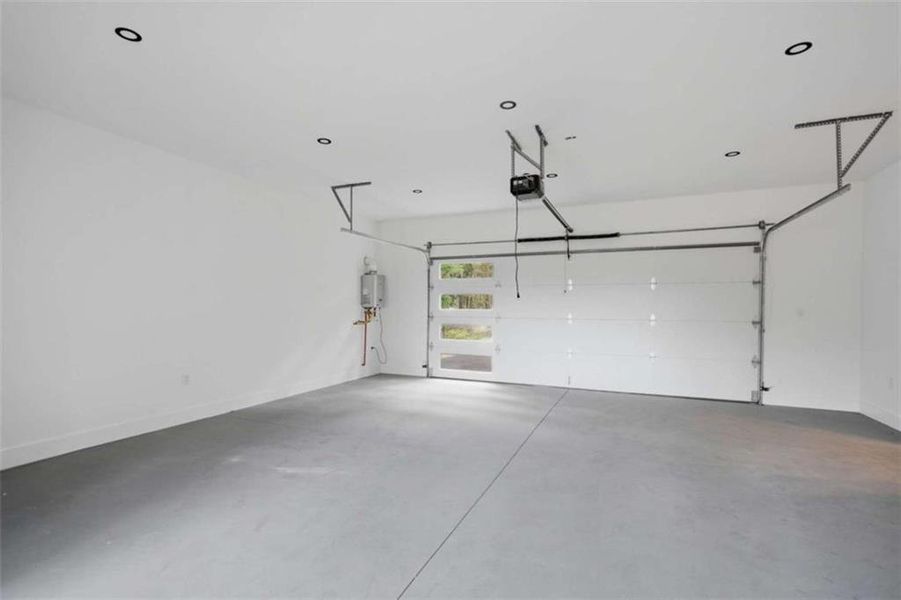 Spacious, unfurnished interior of a new home in , Ellijay (Image 18). Spacious, unfurnished interior of a new home in , Ellijay (Image 18).