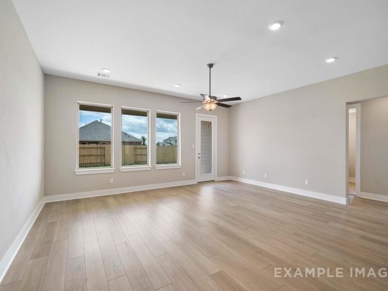 Spacious, unfurnished interior of a new home in Lago Mar, Texas City (Image 16). Spacious, unfurnished interior of a new home in Lago Mar, Texas City (Image 16).