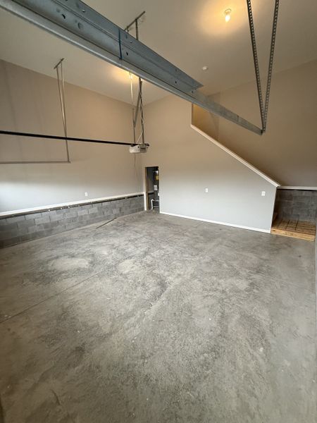 Spacious, unfurnished interior of a new home in Hobson Park, Antioch (Image 13).