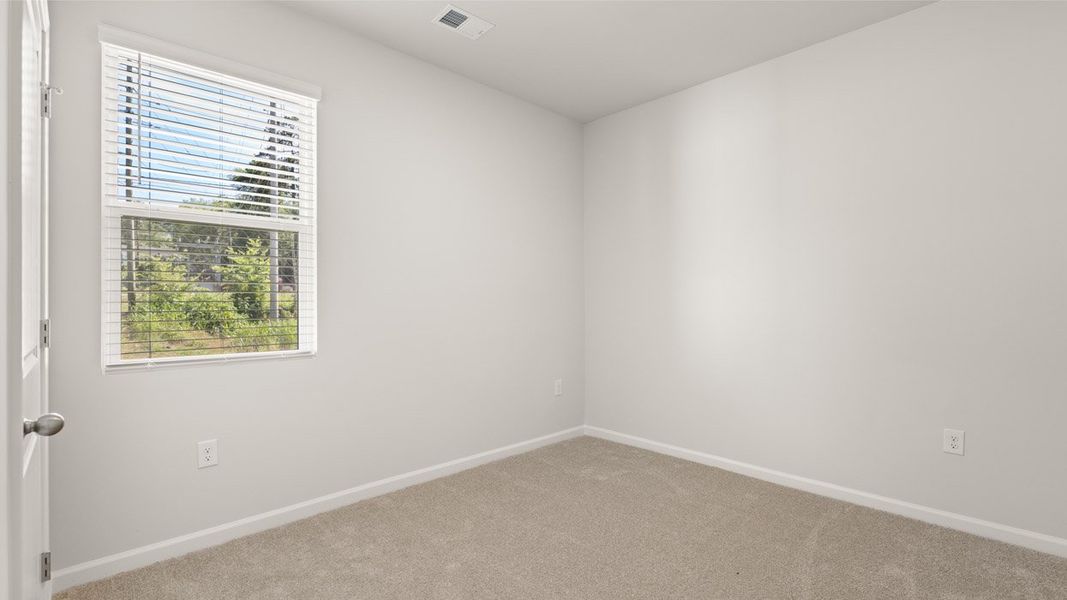 Spacious, unfurnished interior of a new home in Bellemeade Landing, Augusta (Image 16).
