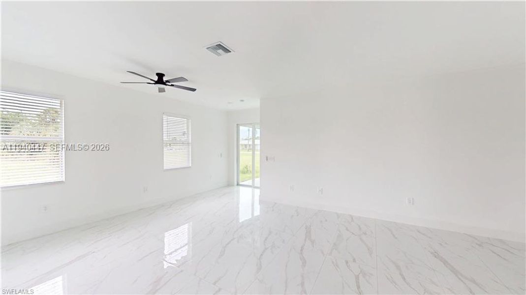 Spacious, unfurnished interior of a new home in , Fort Myers (Image 15).