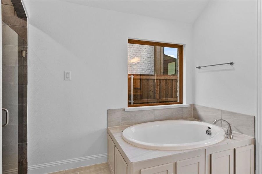 DAL_Trinity Falls_Lamar_204 Bay Laurel Road (24)