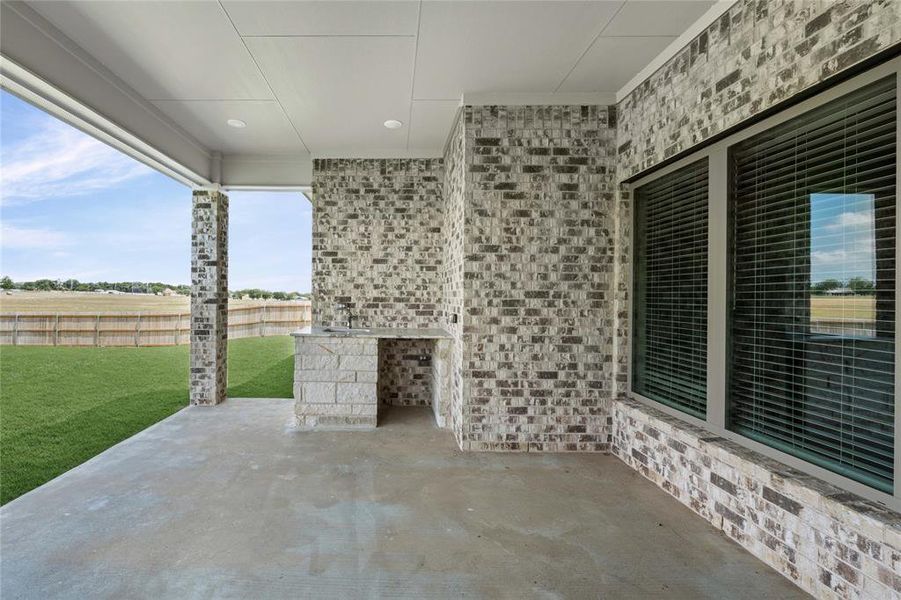 Exterior details and patio area of a home in , Troy (Image 4).