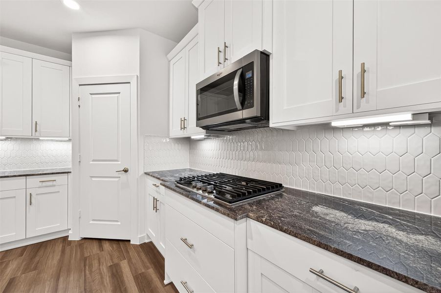 Furnished interior view inside a new home in Harvest Green, Richmond (Image 16).
