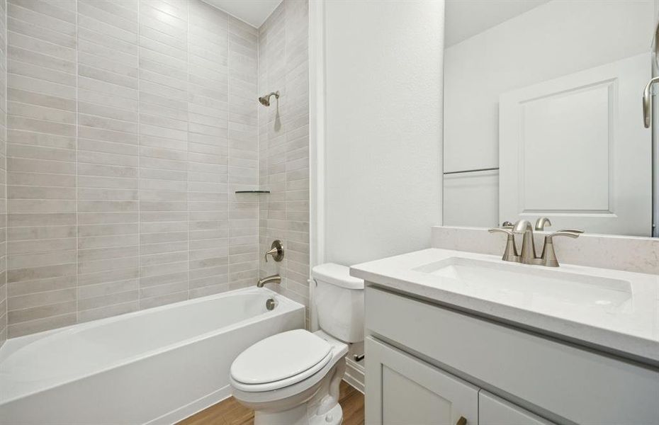 Spacious secondary bathroom