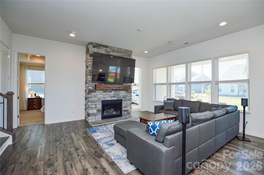 Furnished interior view inside a new home in Edgewater Lakeview On Your Lot, Lancaster (Image 33).