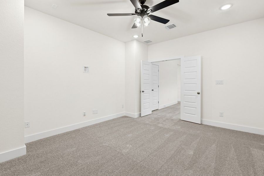 Spacious, unfurnished interior of a new home in Blackhawk, Pflugerville (Image 30).