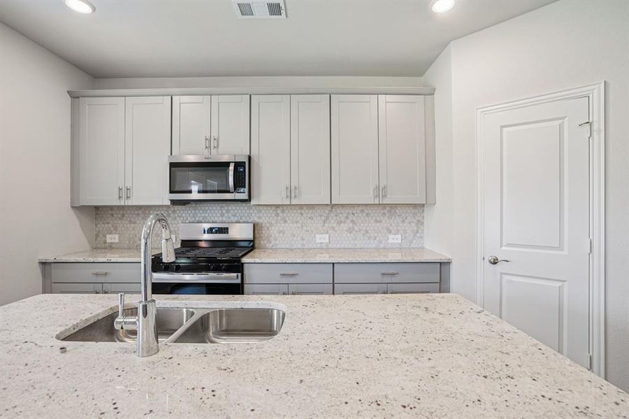 Furnished interior view inside a new home in Westmoor, Sherman (Image 7).