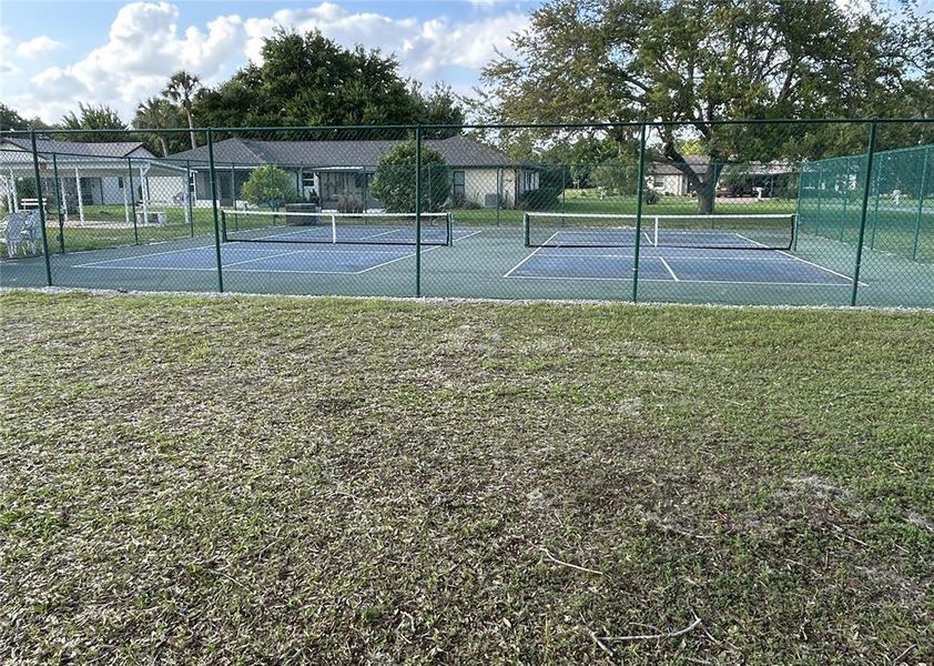 Community amenities in , Lake Placid (Image 17).