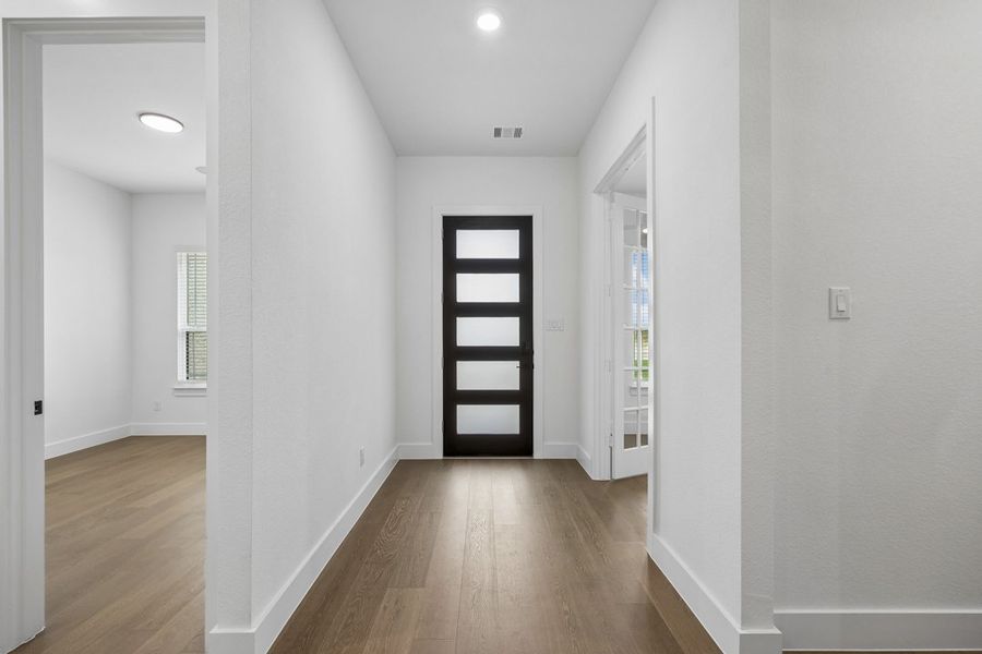 Representative unfurnished interior of a home built from the The Cedarcrest by Lillian Custom Homes in The Arbors Midlothian, Midlothian (Image 18).