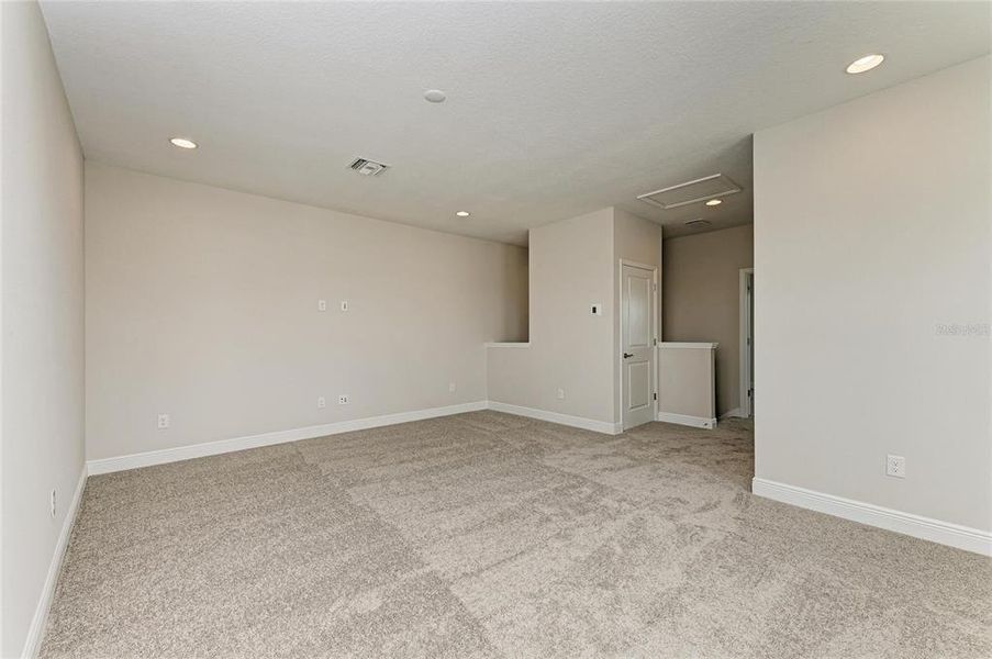 Spacious, unfurnished interior of a new home in North River Ranch, Parrish (Image 33).