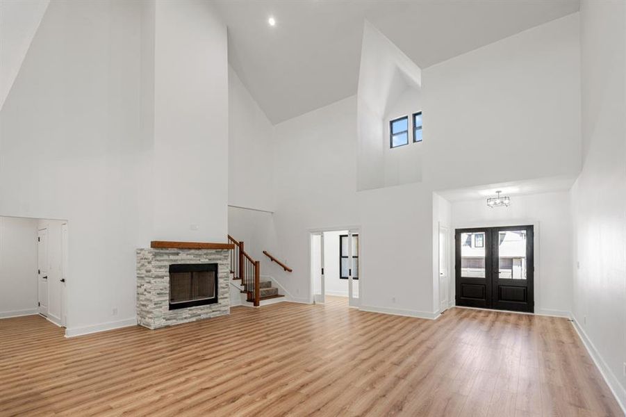 Spacious, unfurnished interior of a new home in , Mabank (Image 15).